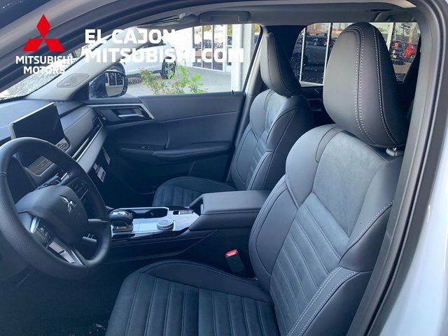New 2026 Mitsubishi Outlander Trail Edition image 10