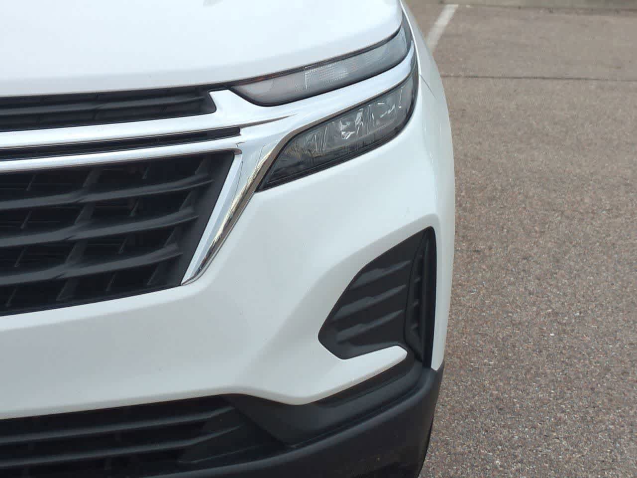 Used 2023 Chevrolet Equinox LS w/ LPO, Floor Liner Package AWD/4WD image 10