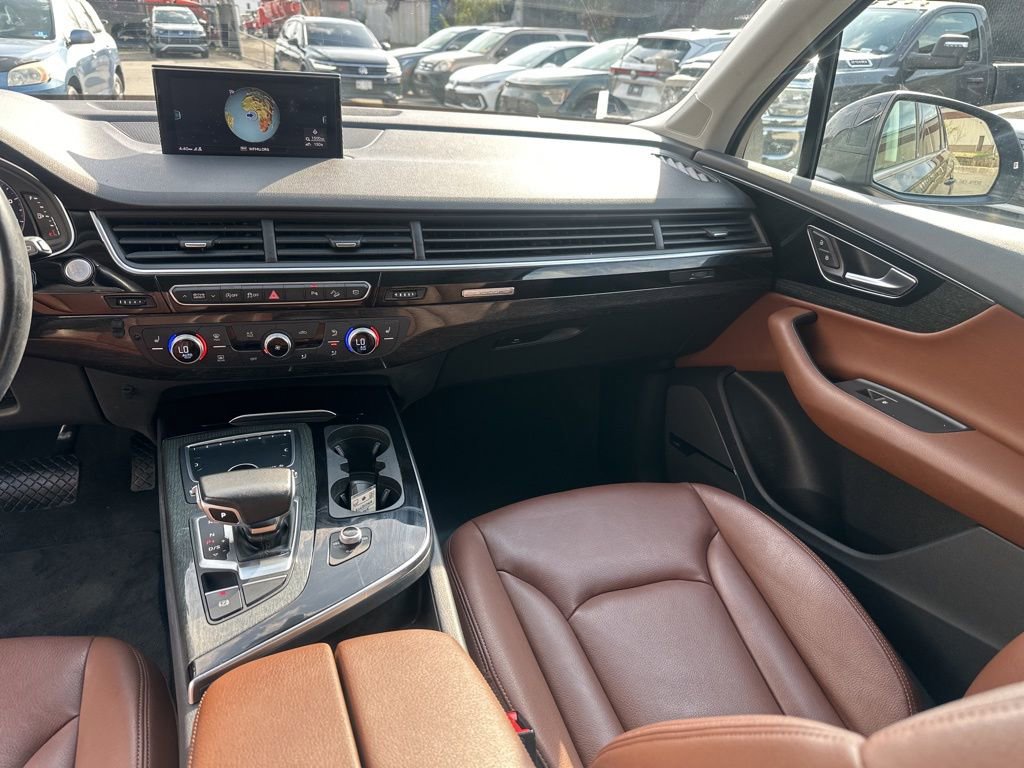 Used 2018 Audi Q7 3.0T Premium Plus w/ Premium Plus Package image 29