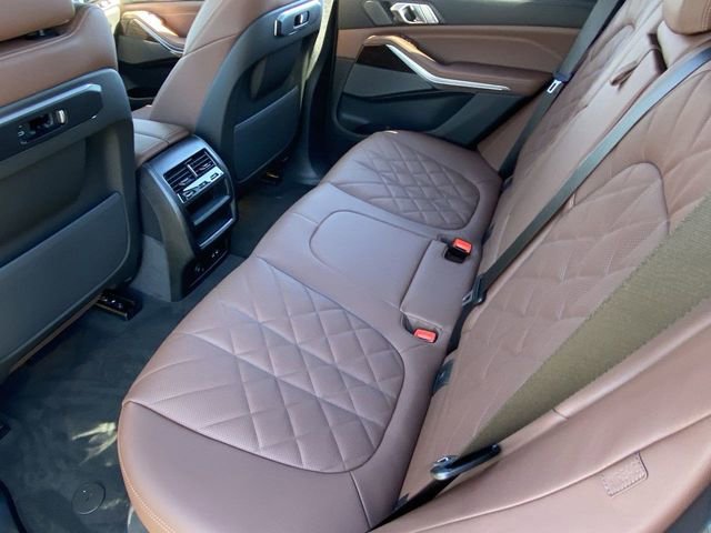 Used 2026 BMW X5 xDrive50e w/ Premium Package image 16