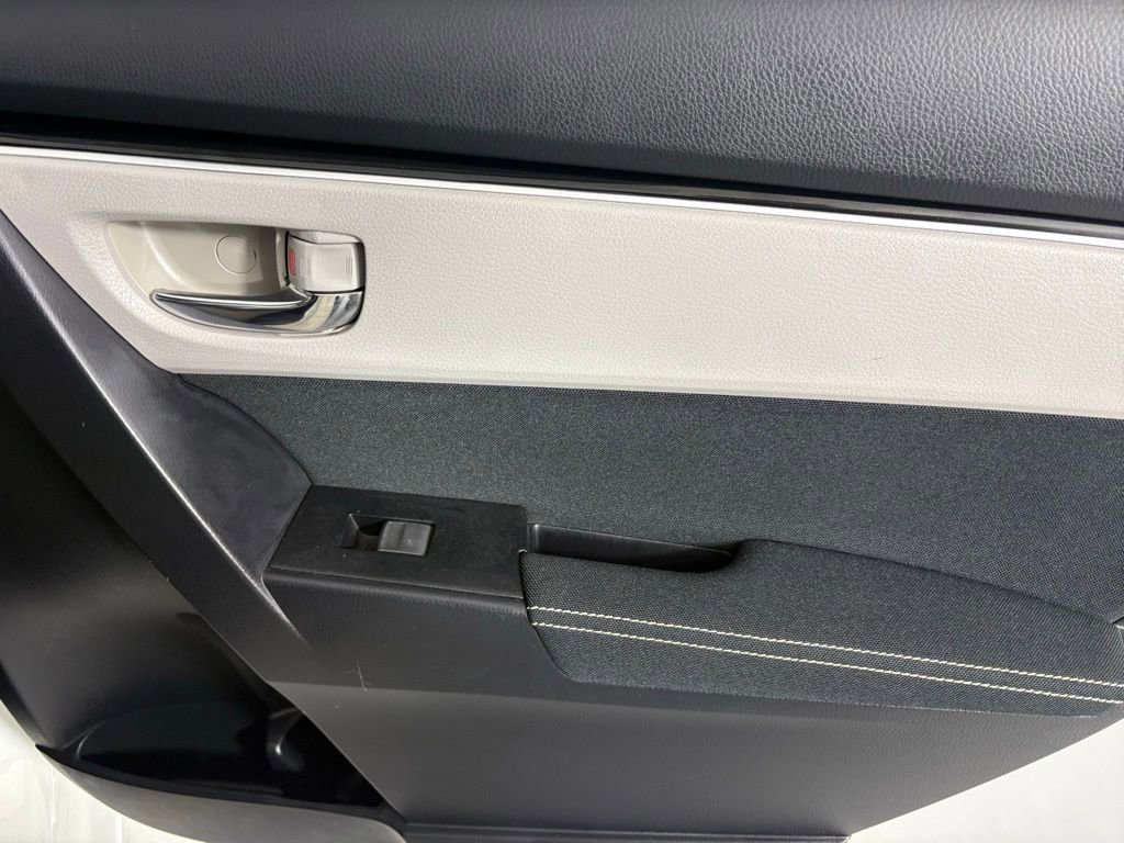Used 2017 Toyota Corolla LE w/ Carpet Mat Package (TMS) image 15