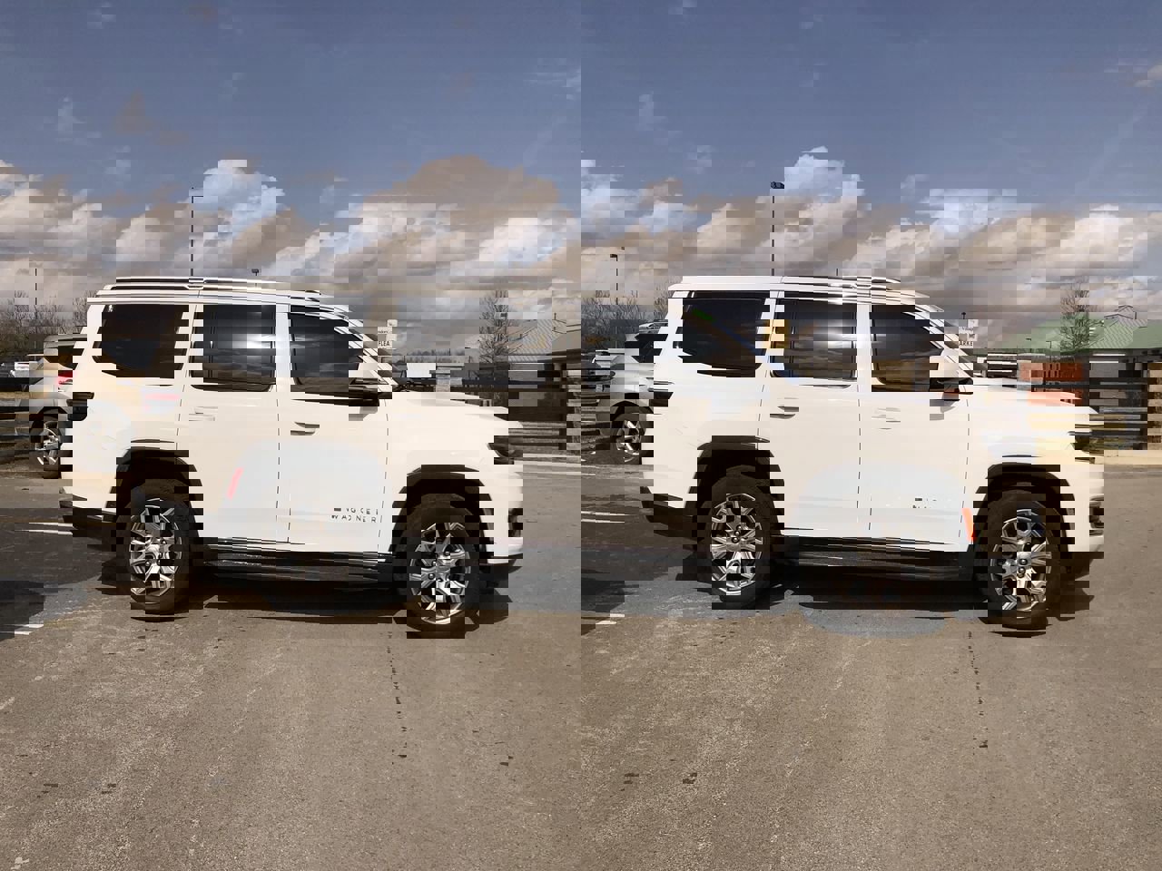 Used 2022 Jeep Wagoneer Series II image 6