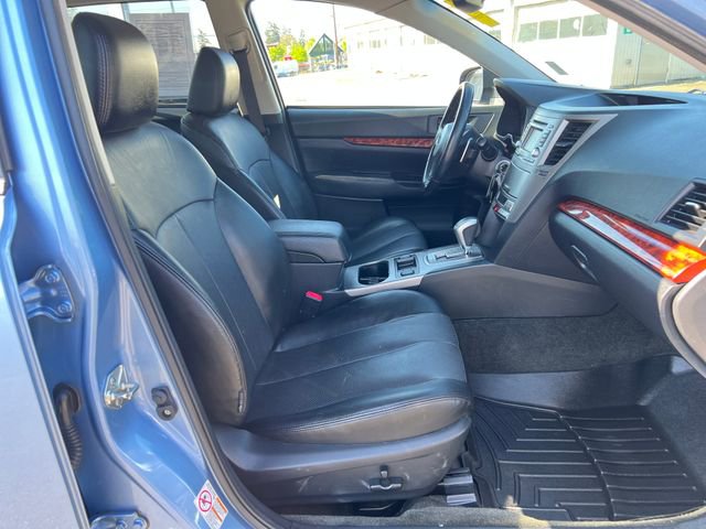 Used 2012 Subaru Outback 2.5i Limited AWD/4WD image 9