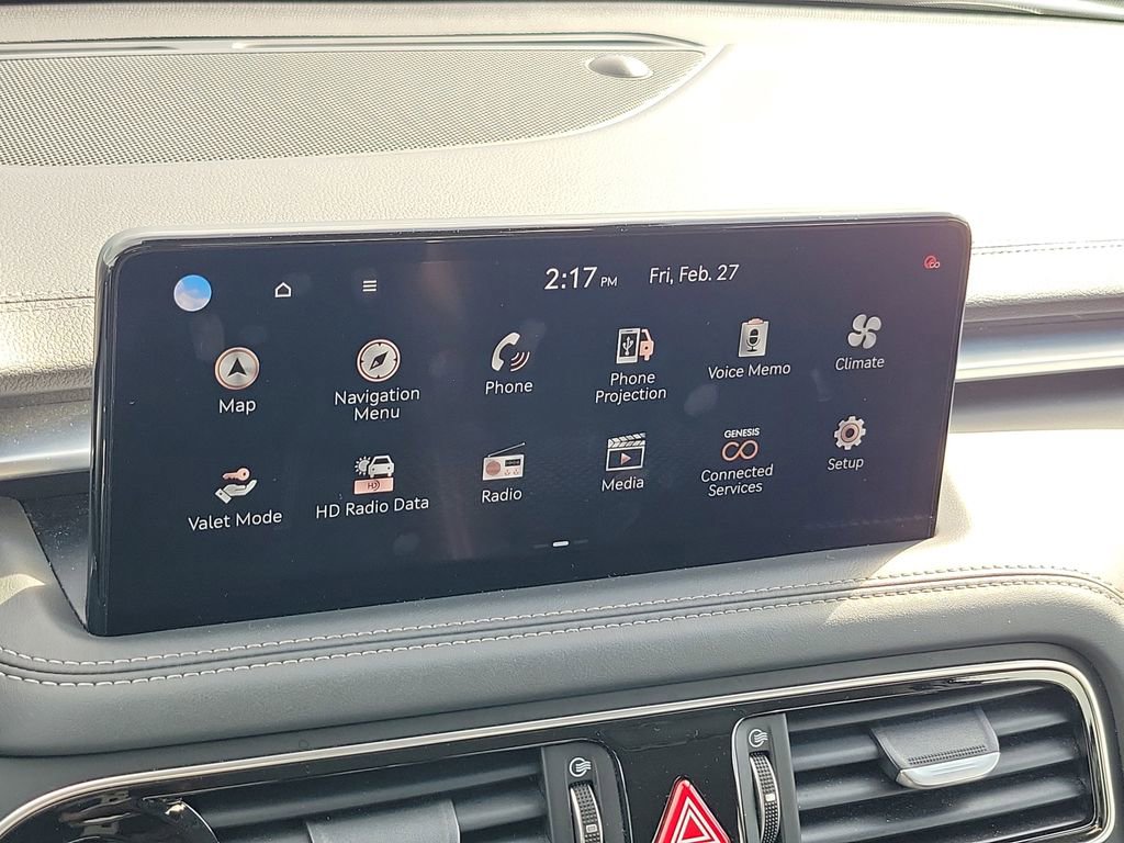 Used 2023 Genesis G70 2.0T image 24