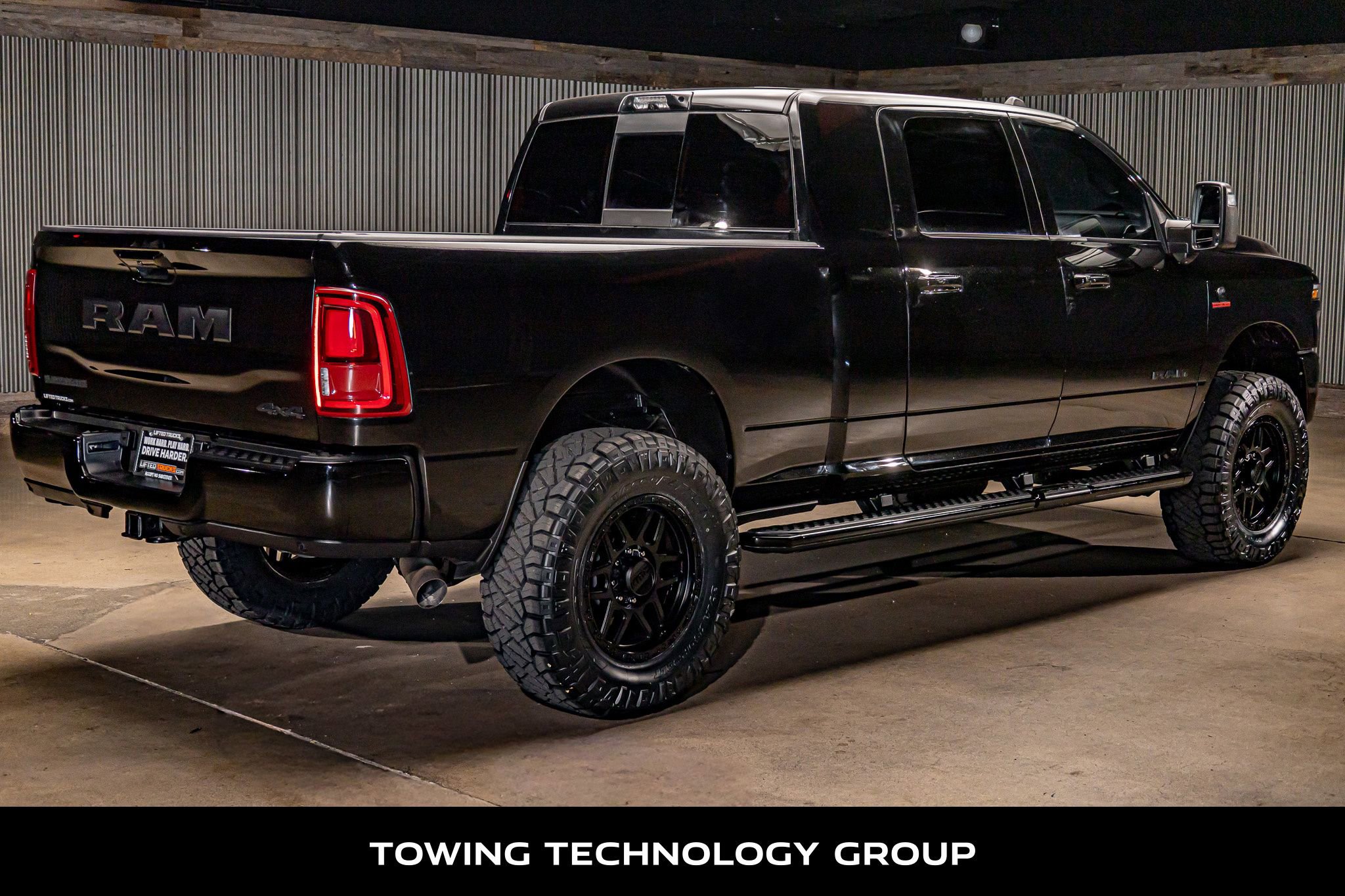 Used 2025 RAM 3500 Laramie AWD/4WD image 10