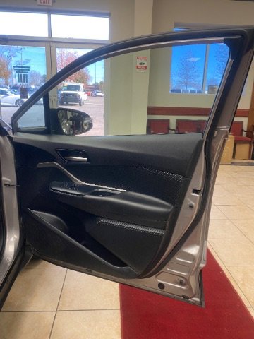 Used 2020 Toyota C-HR LE image 16