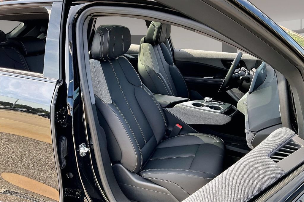 Certified 2025 Cadillac Optiq Sport 1 AWD/4WD image 7