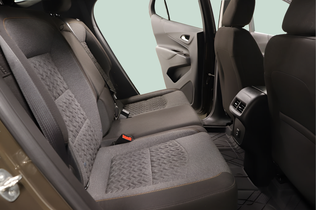 Used 2024 Chevrolet Equinox LT w/ LPO, Floor Liner Package FWD image 30