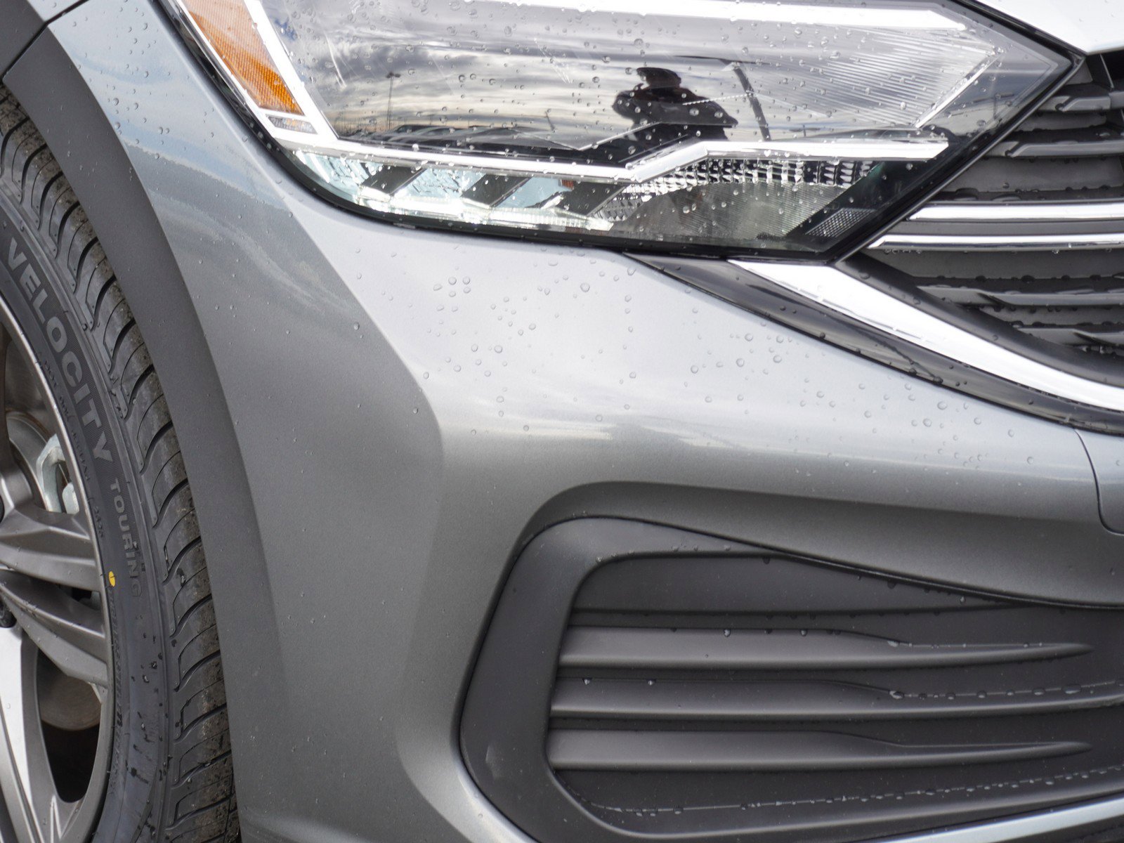 Used 2022 Volkswagen Jetta SE image 3