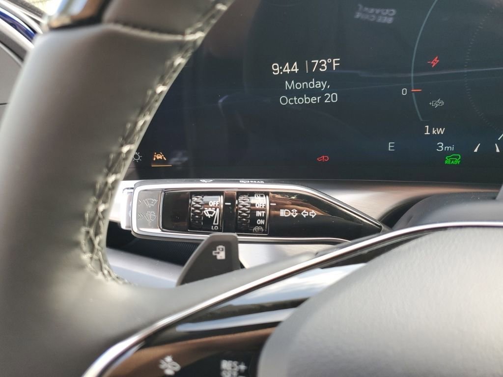 New 2026 Cadillac Vistiq Sport image 36