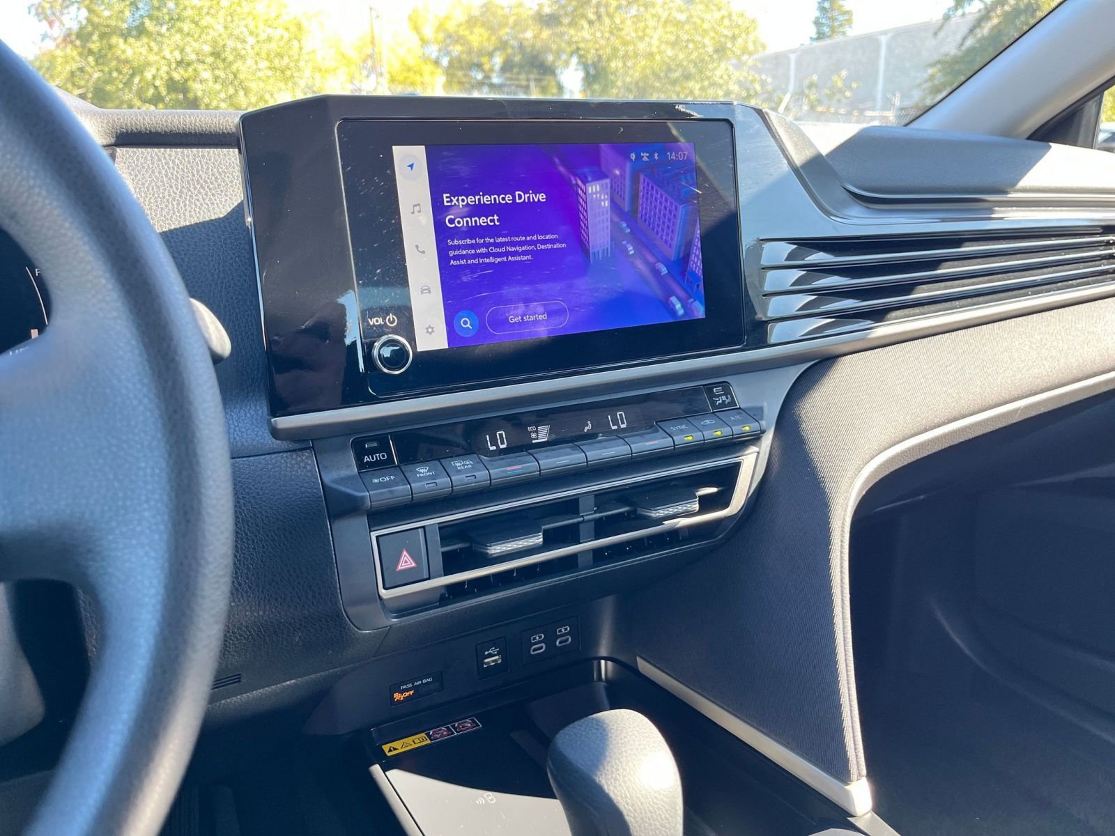 Used 2025 Toyota Camry LE image 18