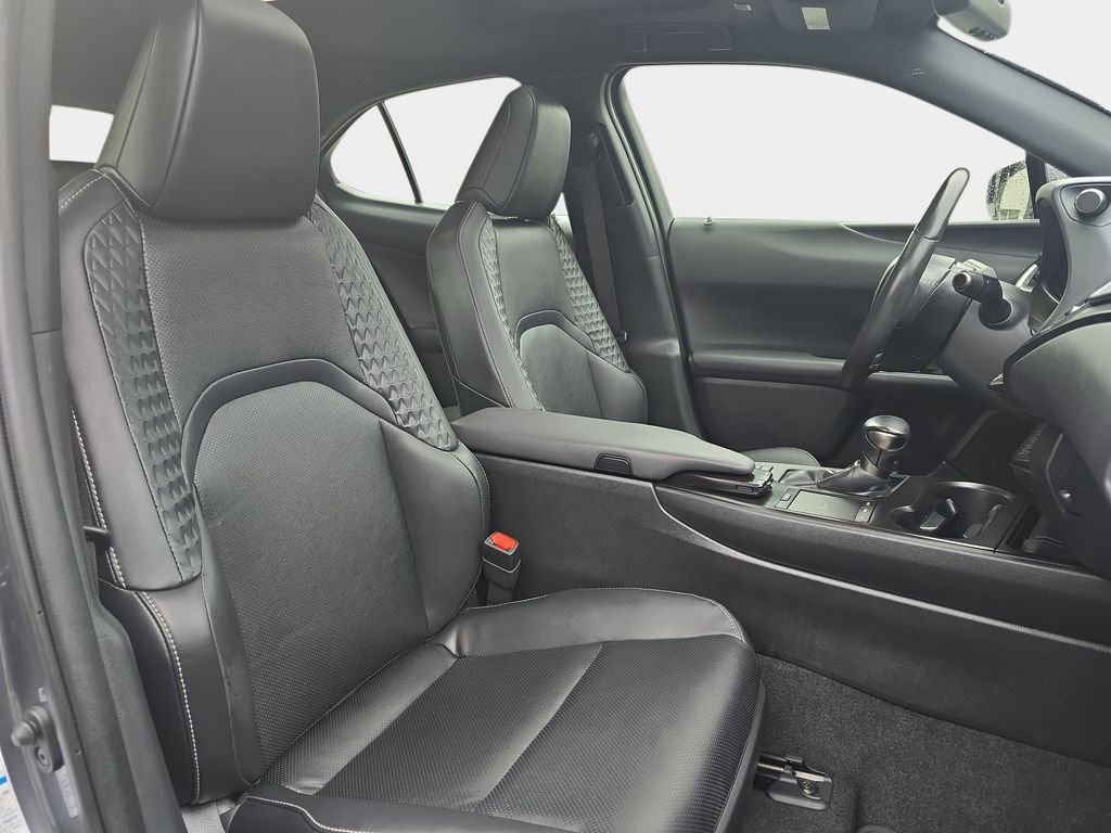 Used 2020 Lexus UX 250h w/ Premium Package image 10
