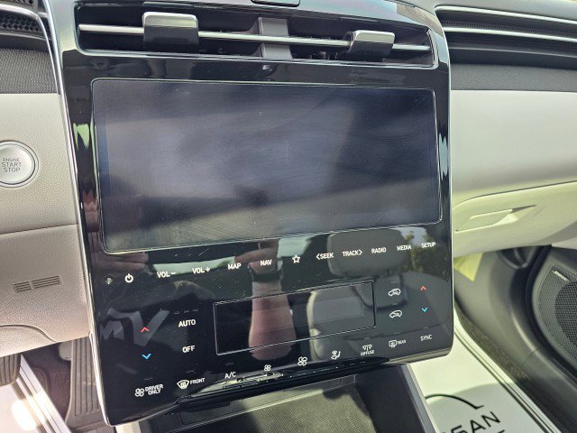 Used 2024 Hyundai Tucson Limited image 30