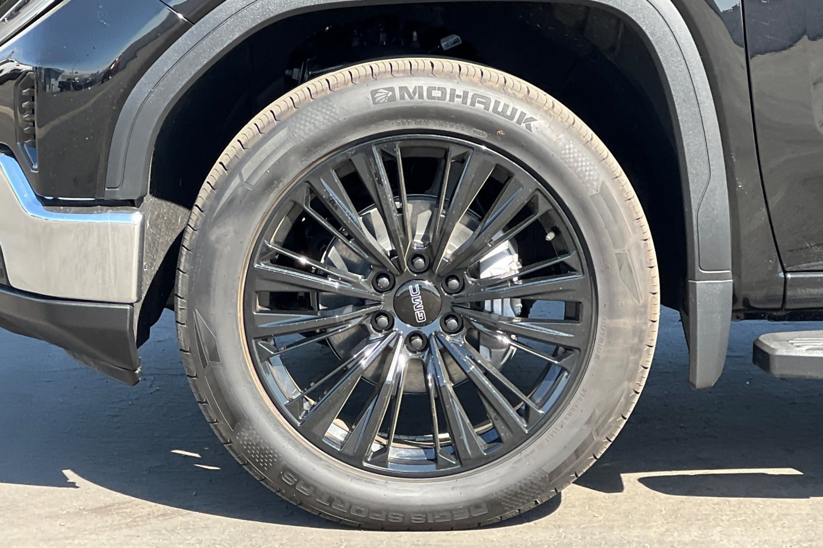 Used 2026 GMC Sierra 1500 SLE RWD image 37