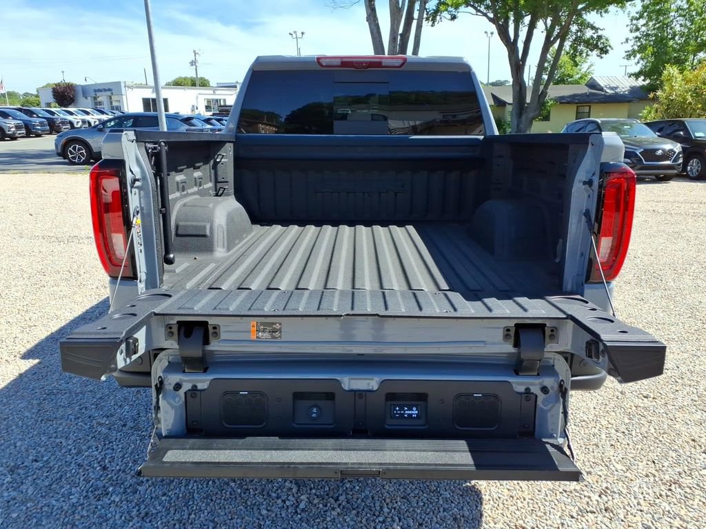 Used 2024 GMC Sierra 1500 AT4X w/ AT4X AEV Edition AWD/4WD image 12