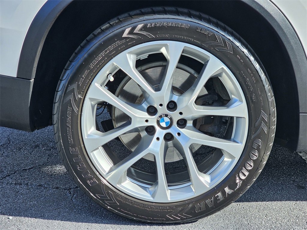 Used 2021 BMW X5 xDrive40i w/ Convenience Package image 13