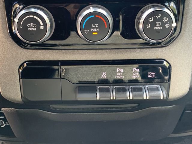 Used 2025 RAM 1500 Classic Warlock AWD/4WD image 32