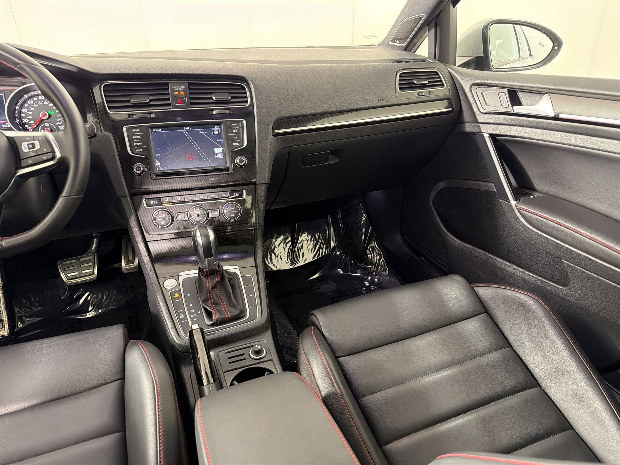 Used 2017 Volkswagen GTI Autobahn image 28