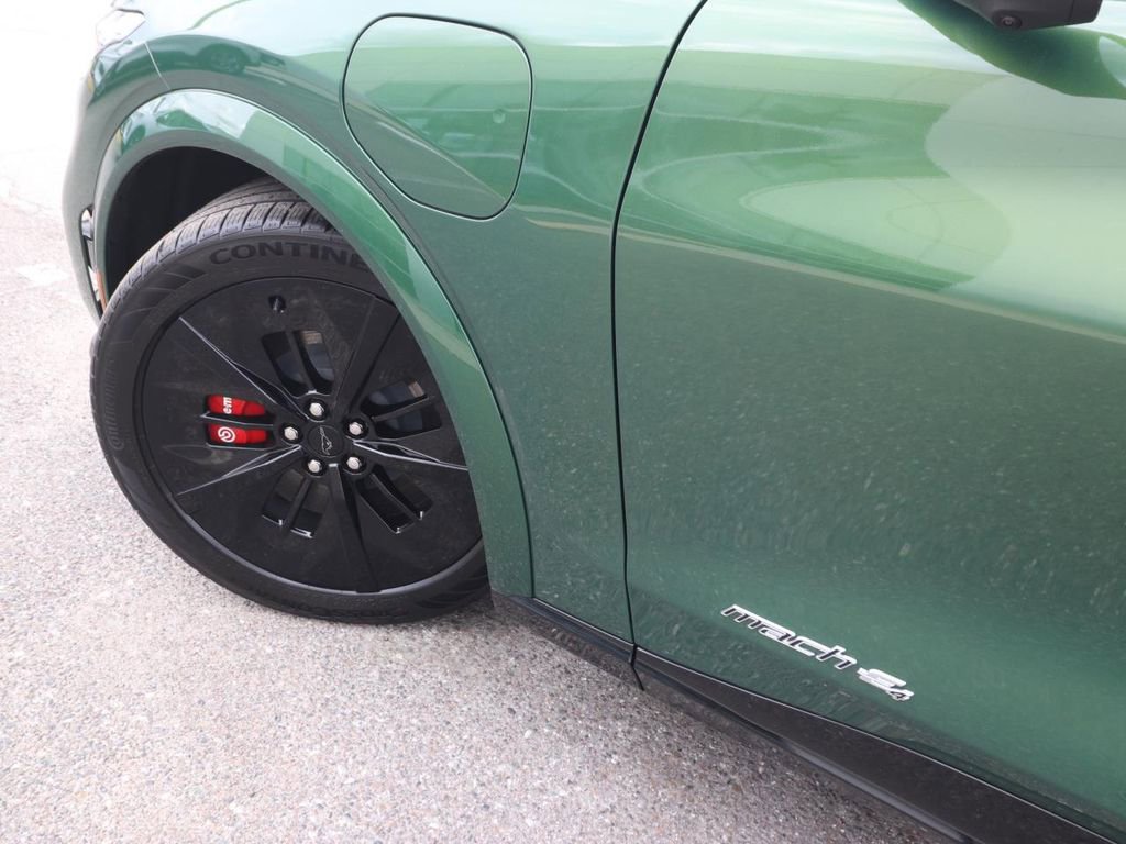 New 2025 Ford Mustang Mach-E GT image 4