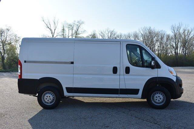 Used 2025 RAM ProMaster 2500 w/ Convenience Group FWD image 9