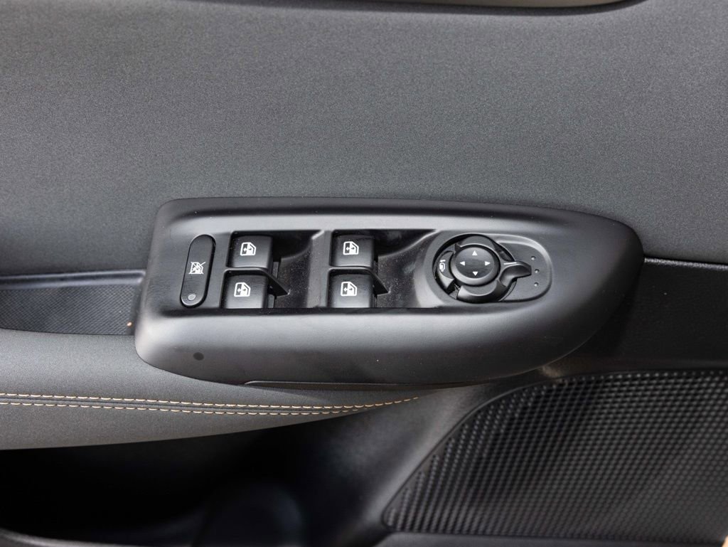 New 2026 Alfa Romeo Tonale w/ Black Premium Package image 21