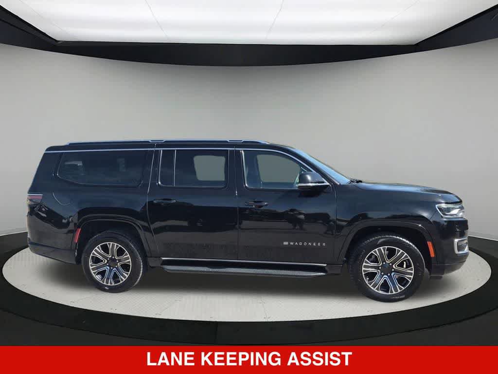 Used 2024 Jeep Wagoneer L Series II w/ Flexible Seating Group AWD/4WD image 8