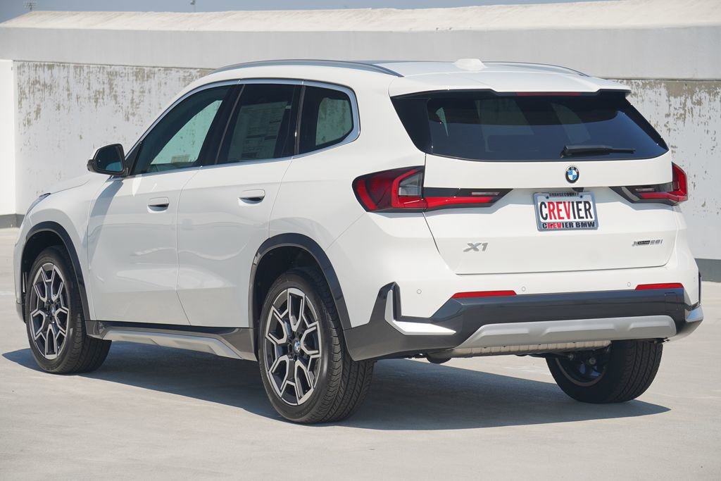 Used 2025 BMW X1 xDrive28i w/ Technology Package image 7