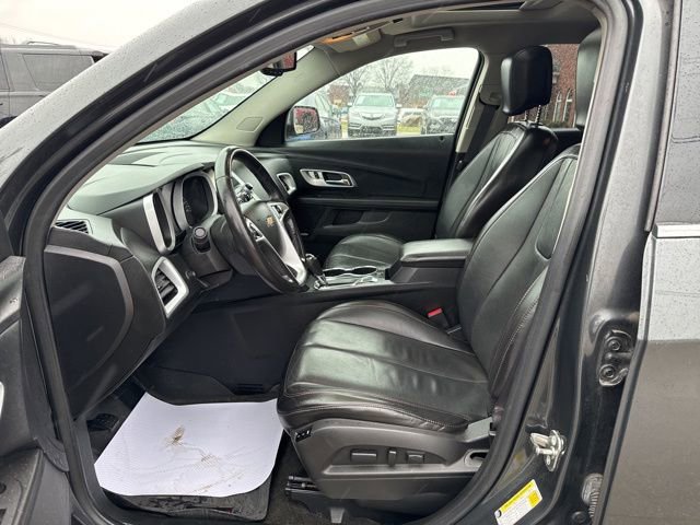 Used 2017 Chevrolet Equinox Premier w/ Enhanced Convenience Package AWD/4WD image 27