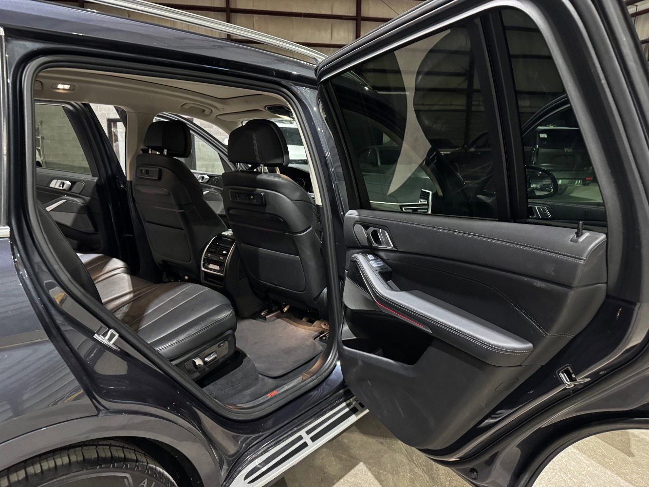 Used 2020 BMW X7 xDrive40i w/ Premium Package image 22