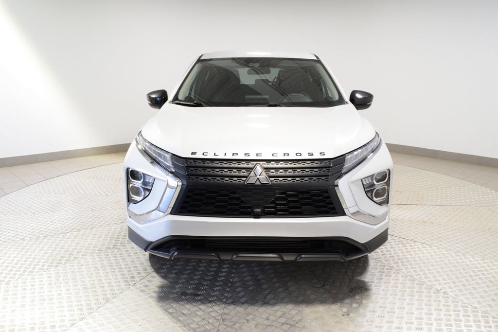 Used 2023 Mitsubishi Eclipse Cross LE image 8