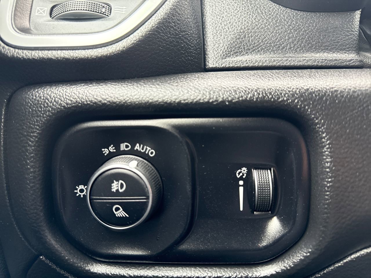 Used 2022 RAM 1500 Big Horn image 30