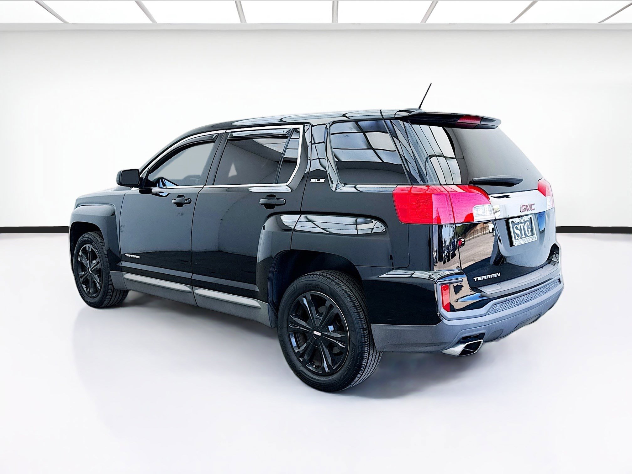 Used 2017 GMC Terrain SLE image 6