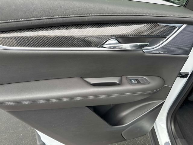 Used 2025 Cadillac XT6 Sport w/ LPO, Floor Liner Package image 11