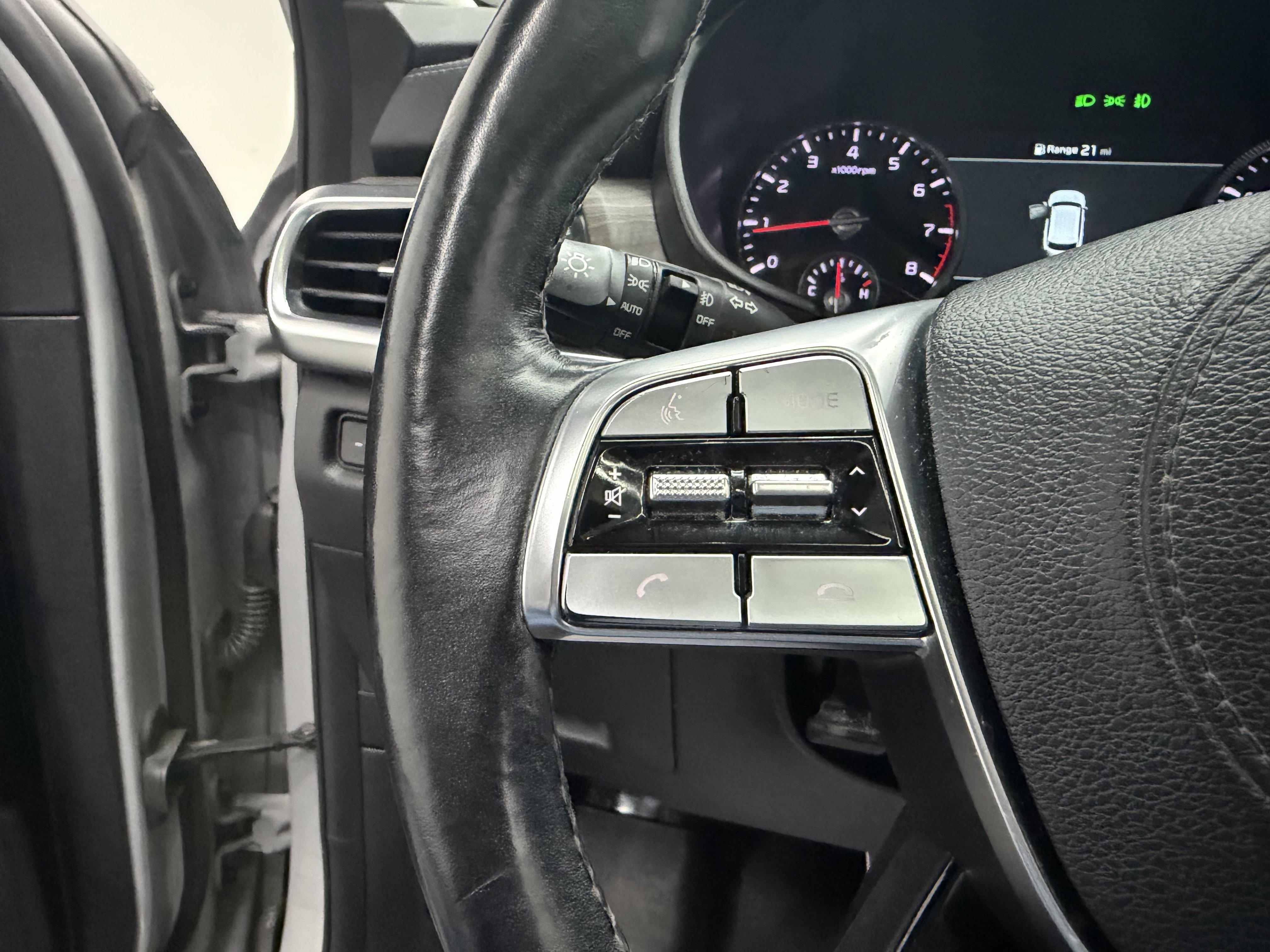 Used 2021 Kia Telluride SX w/ SX Prestige Package image 17