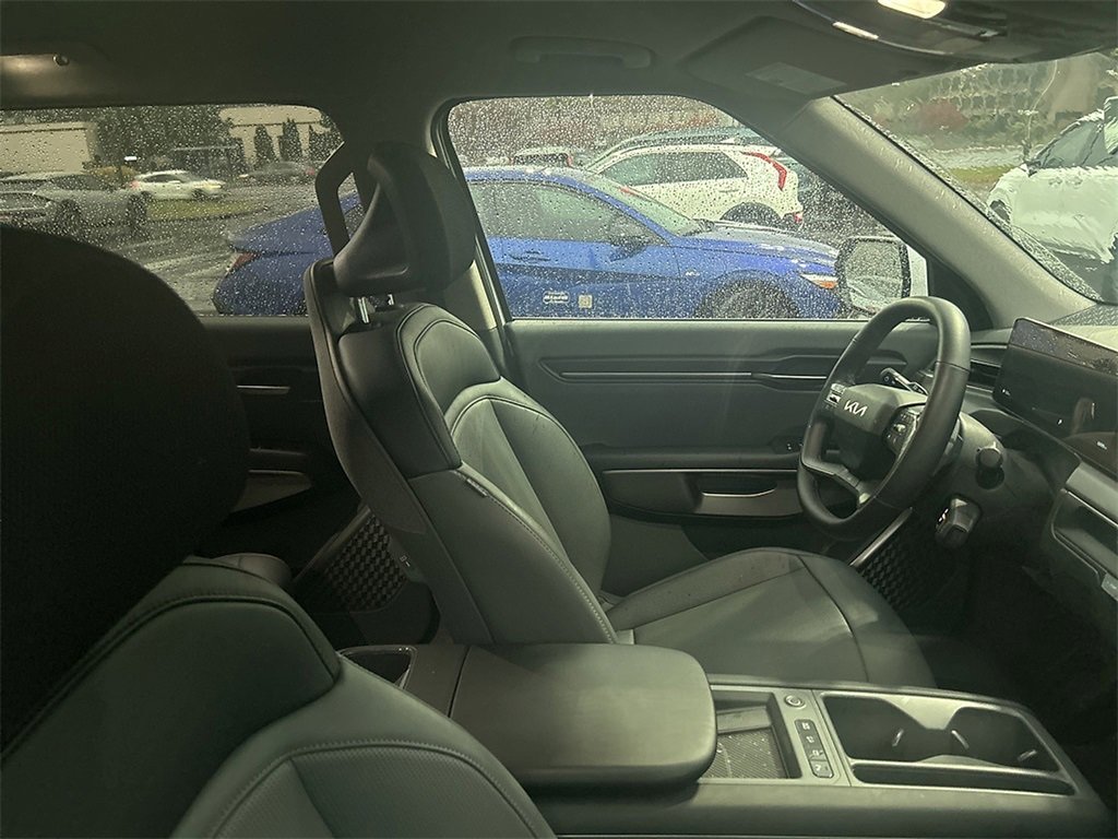 Certified 2026 Kia EV9 Light image 6