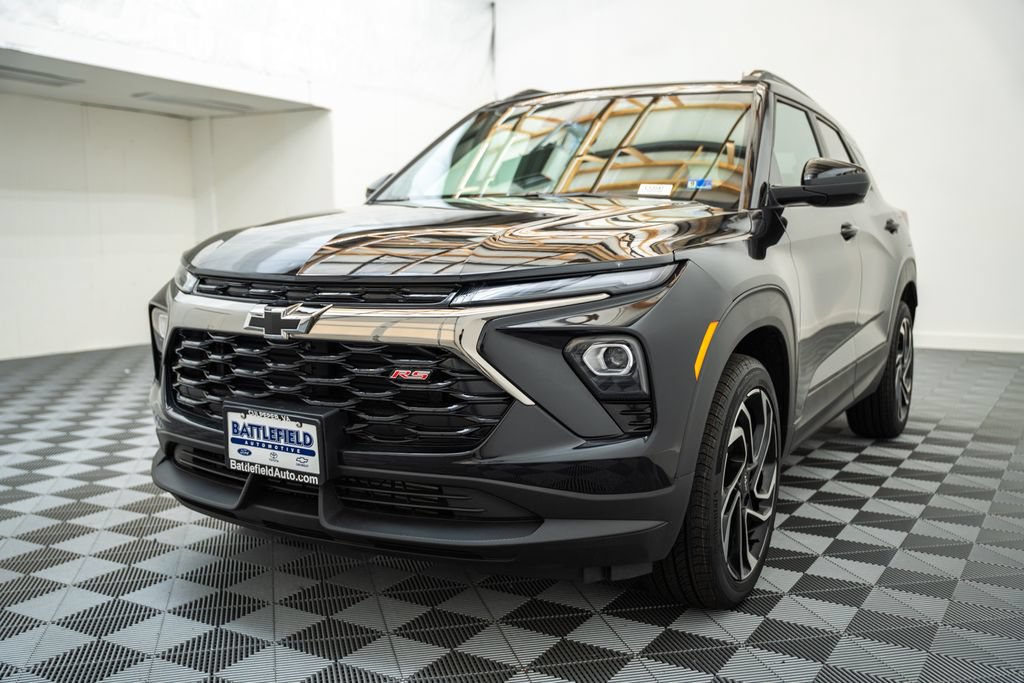 New 2026 Chevrolet TrailBlazer RS w/ Convenience Package AWD/4WD image 3
