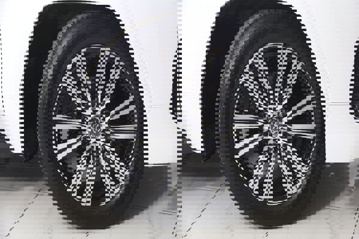 Used 2025 Lexus LX 600 4WD w/ Luxury Package image 18