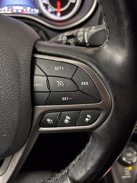 Used 2021 Jeep Cherokee Limited AWD/4WD image 19