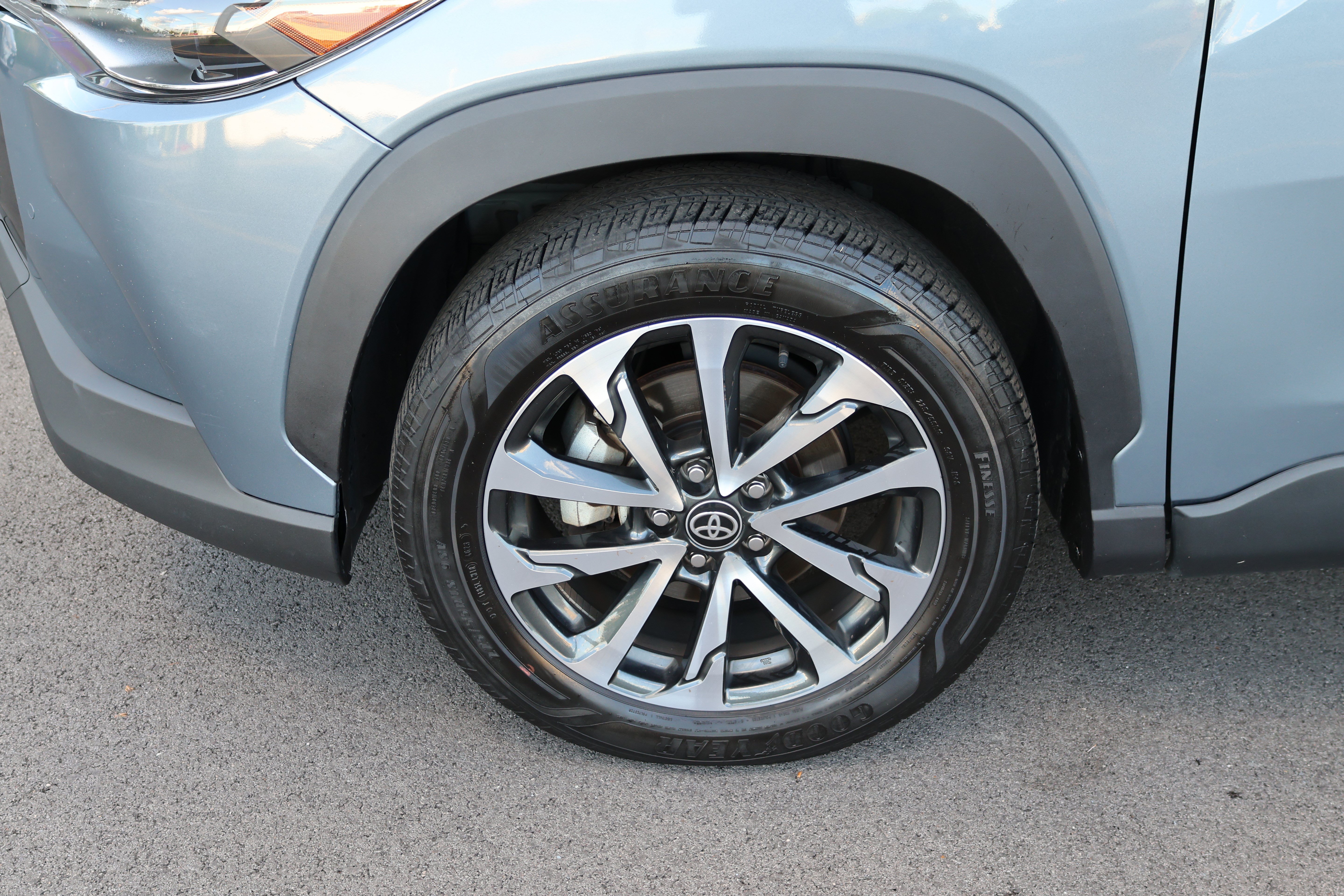 Certified 2024 Toyota Corolla Cross XLE FWD image 9