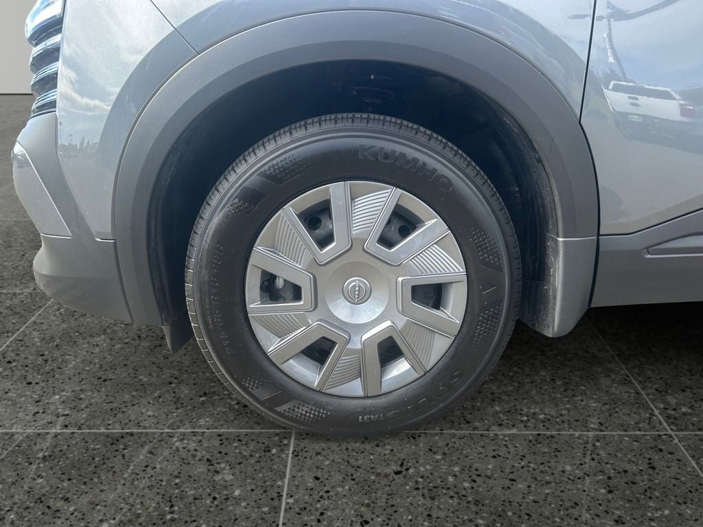 Used 2025 Nissan Kicks S AWD/4WD image 4