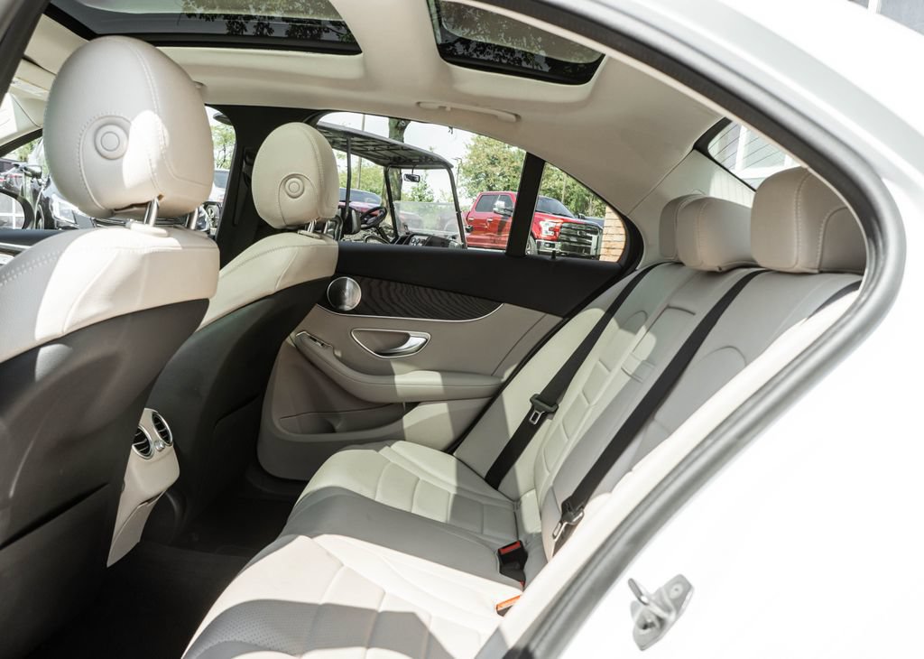 Used 2021 Mercedes-Benz C 300 4MATIC Sedan image 24