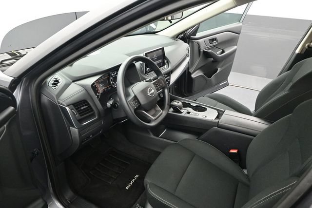 Used 2026 Nissan Rogue S FWD image 5