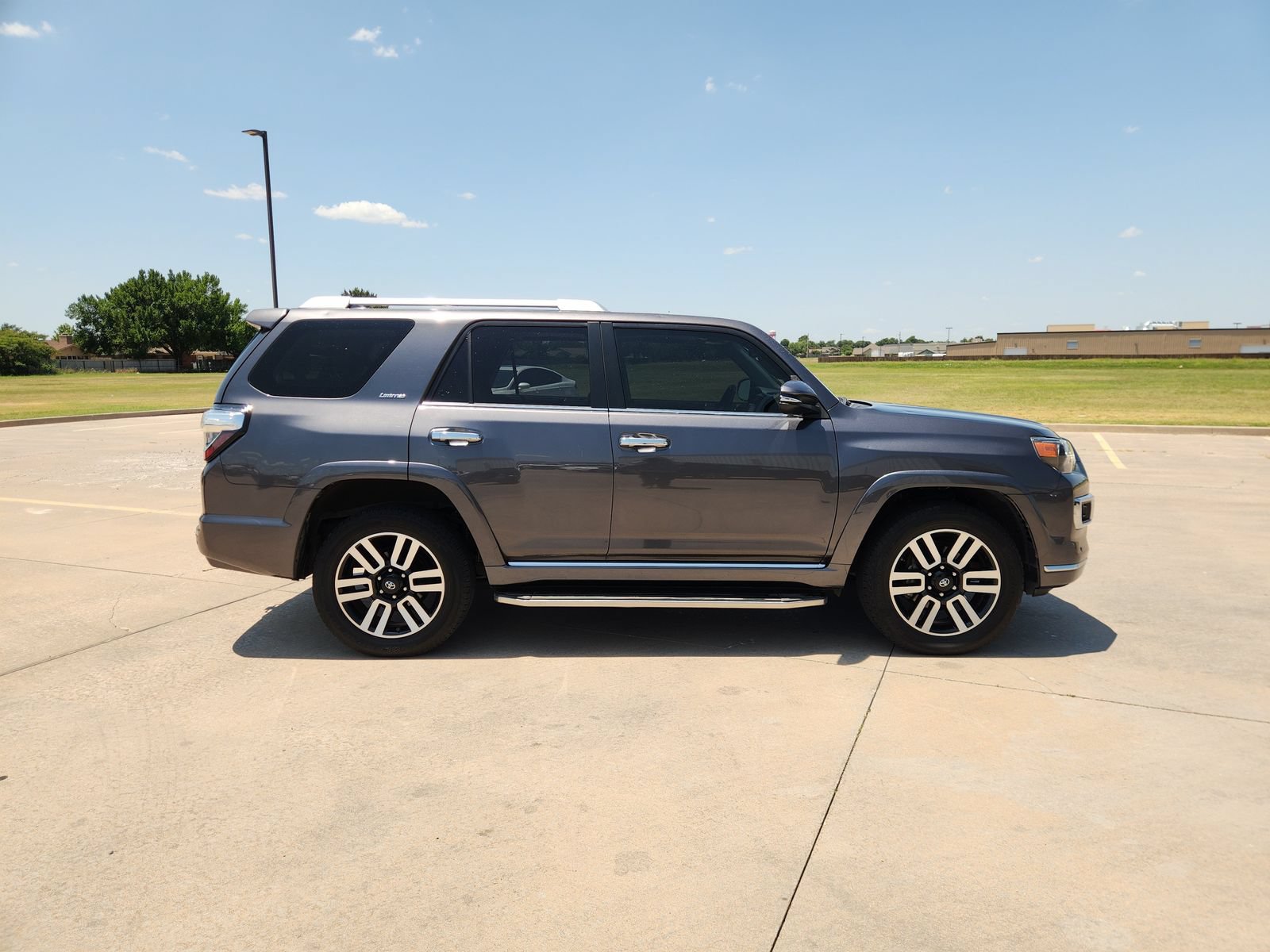 Used 2021 Toyota 4Runner Limited AWD/4WD image 7