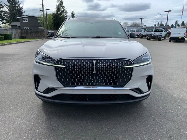 Certified 2025 Lincoln Aviator Reserve w/ Equipment Group 201A image 10