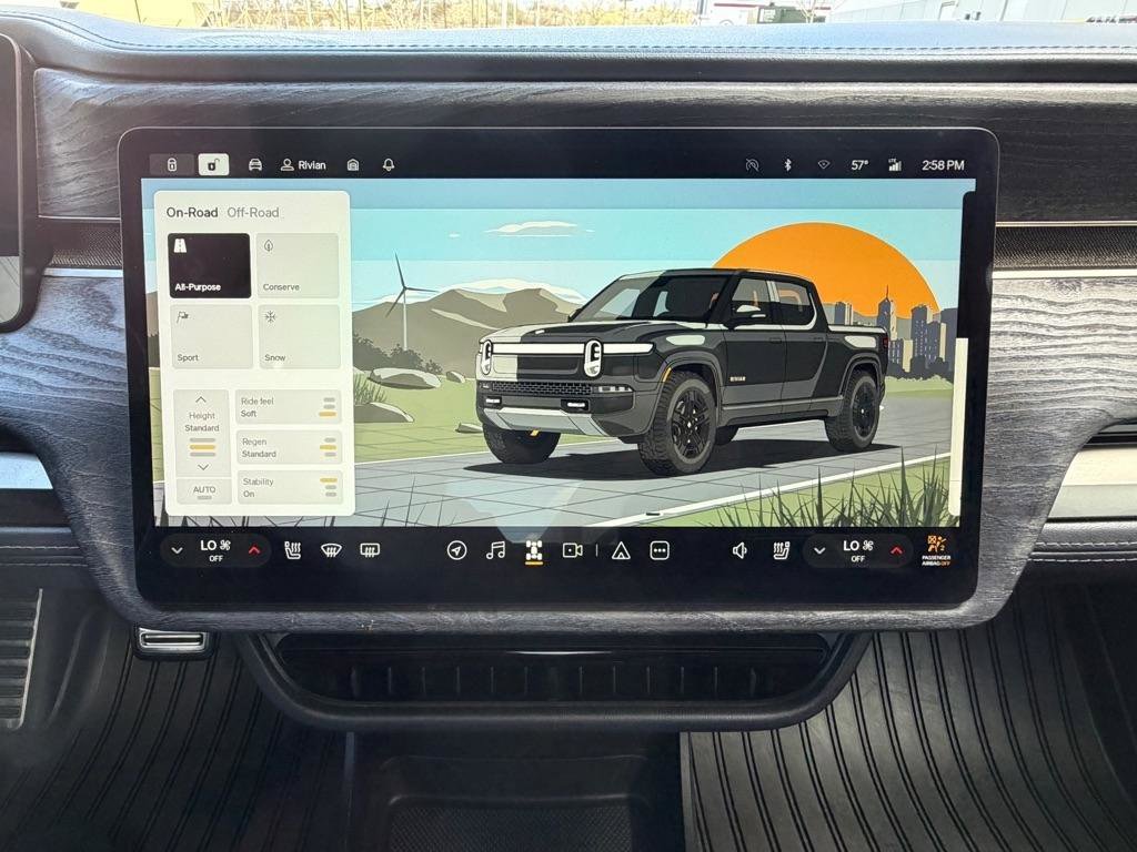 Used 2022 Rivian R1T Adventure image 37