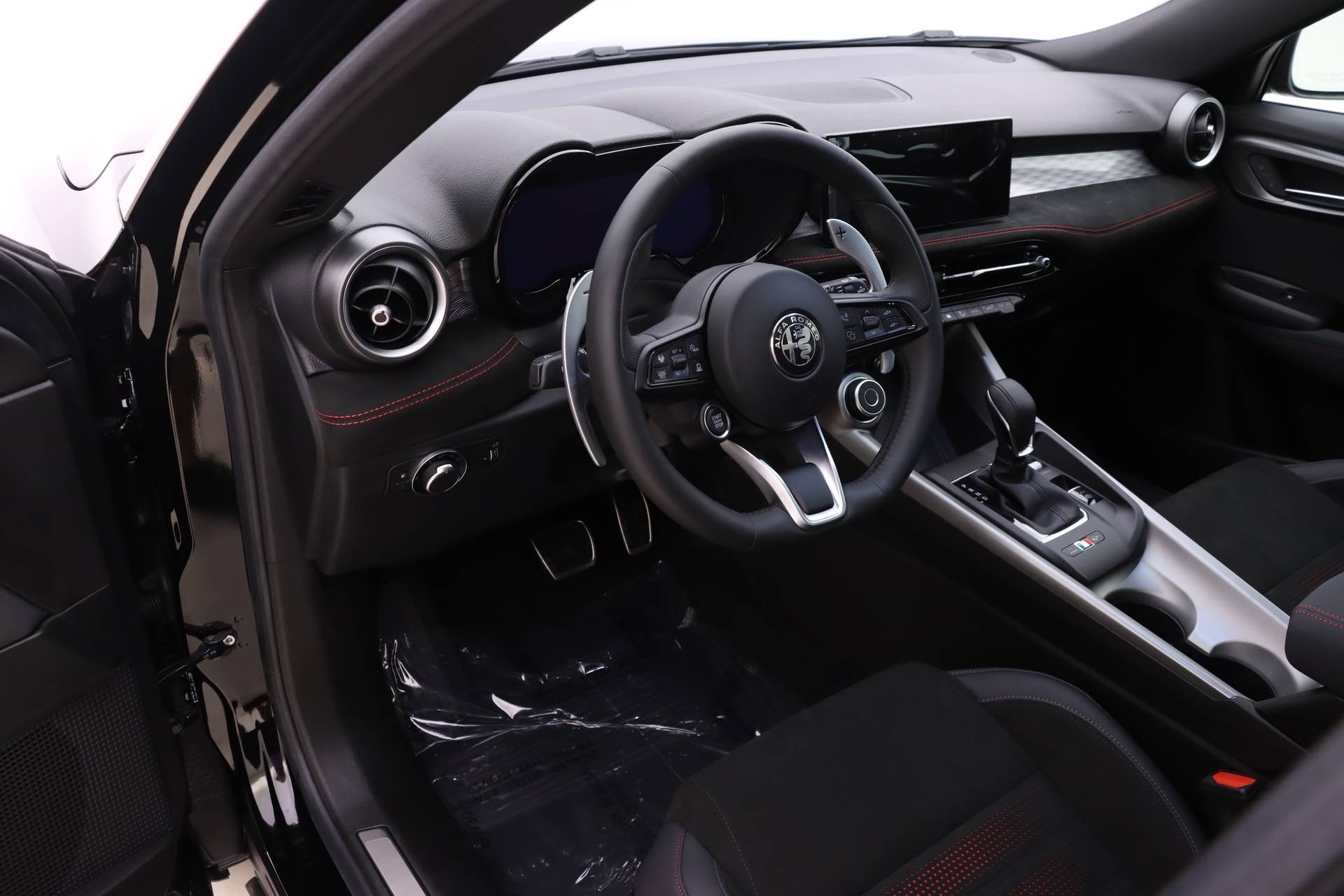 New 2024 Alfa Romeo Tonale Veloce w/ Active Assist Package image 6