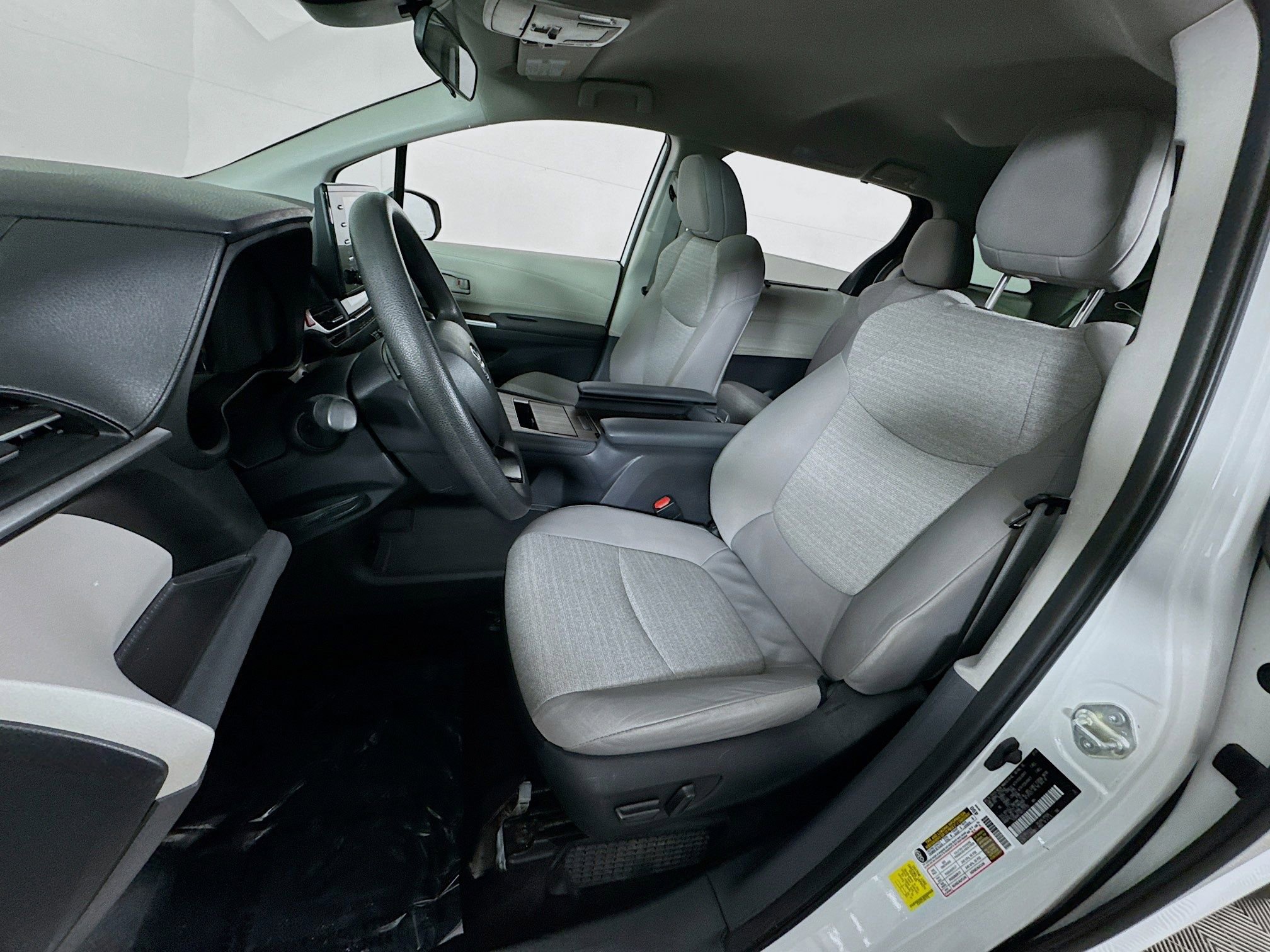 Certified 2024 Toyota Sienna LE image 12