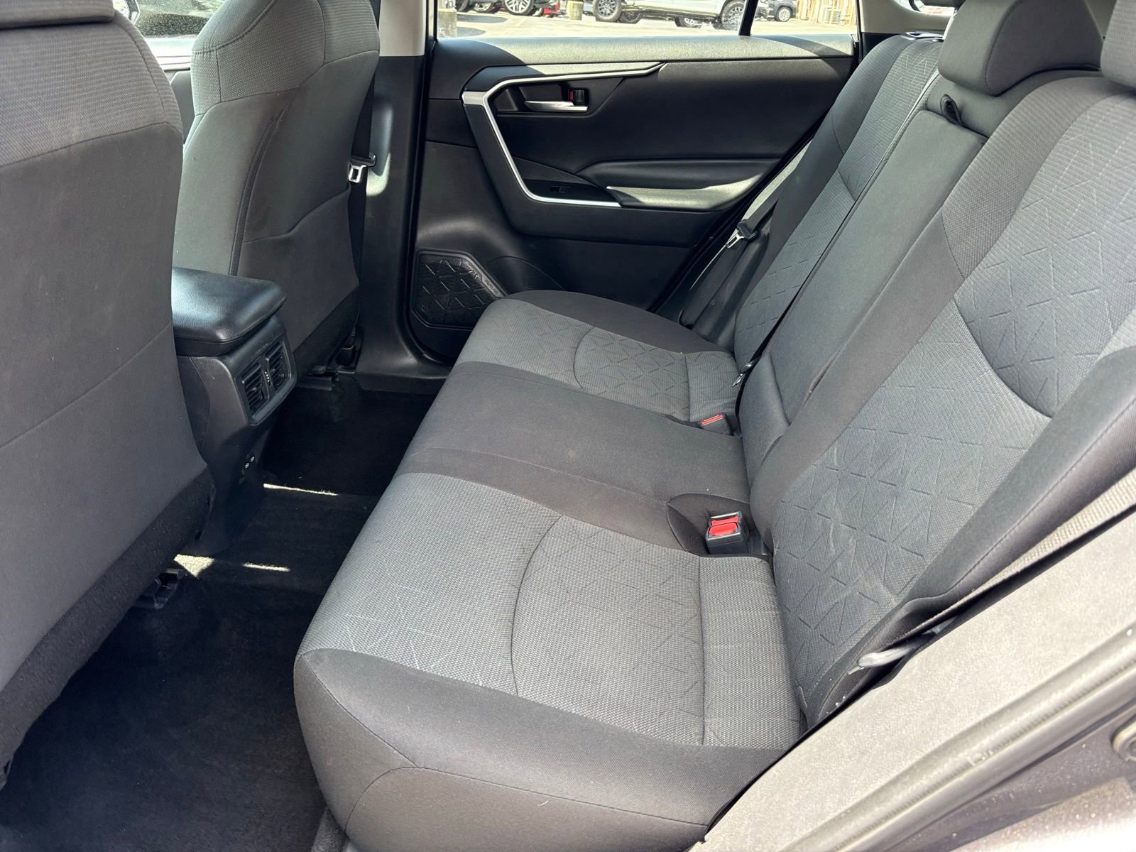 Used 2022 Toyota RAV4 XLE image 20