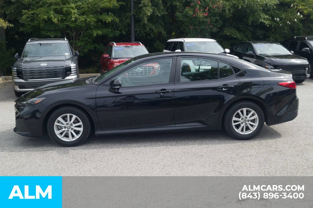 Used 2025 Toyota Camry LE FWD image 10