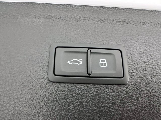 Certified 2023 Audi Q5 2.0T Premium w/ Convenience Package AWD/4WD image 11